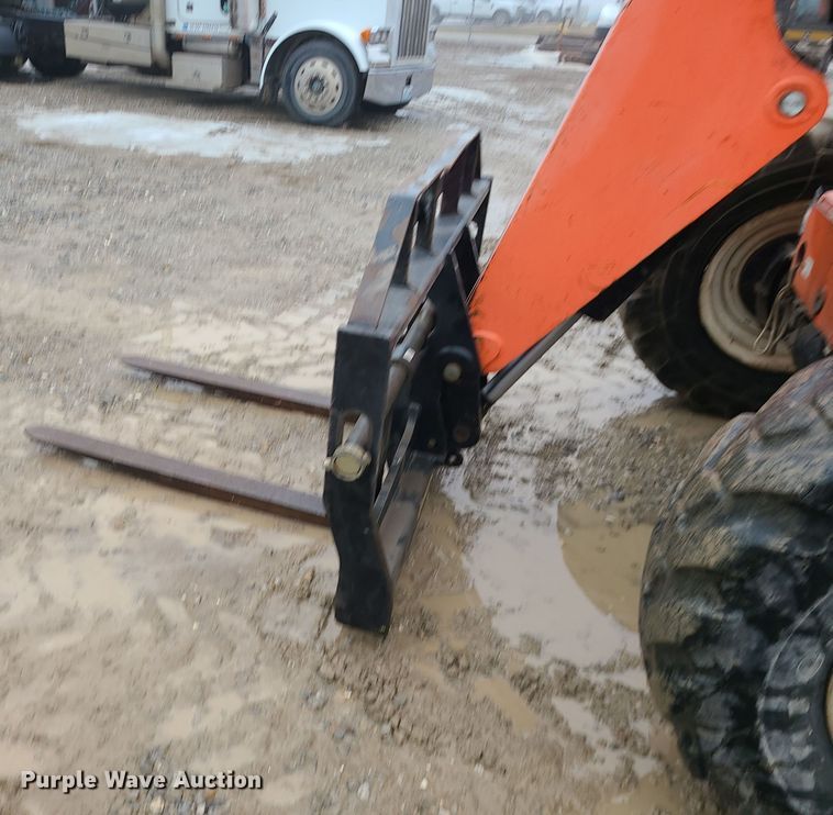 image for item DN8273 2008 JLG 8042 telehandler
