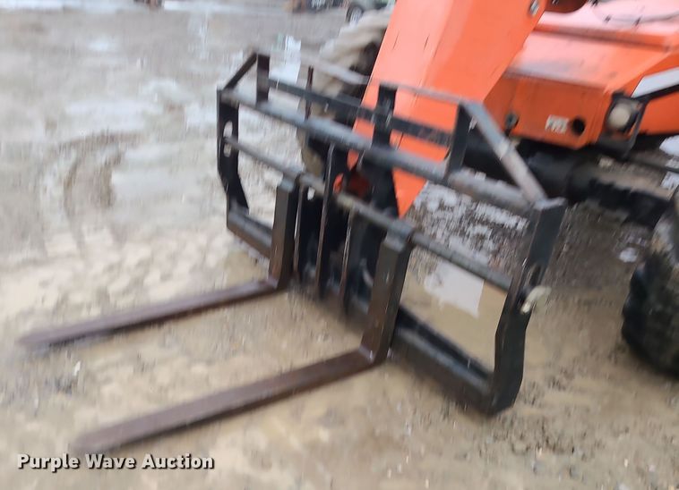 image for item DN8273 2008 JLG 8042 telehandler