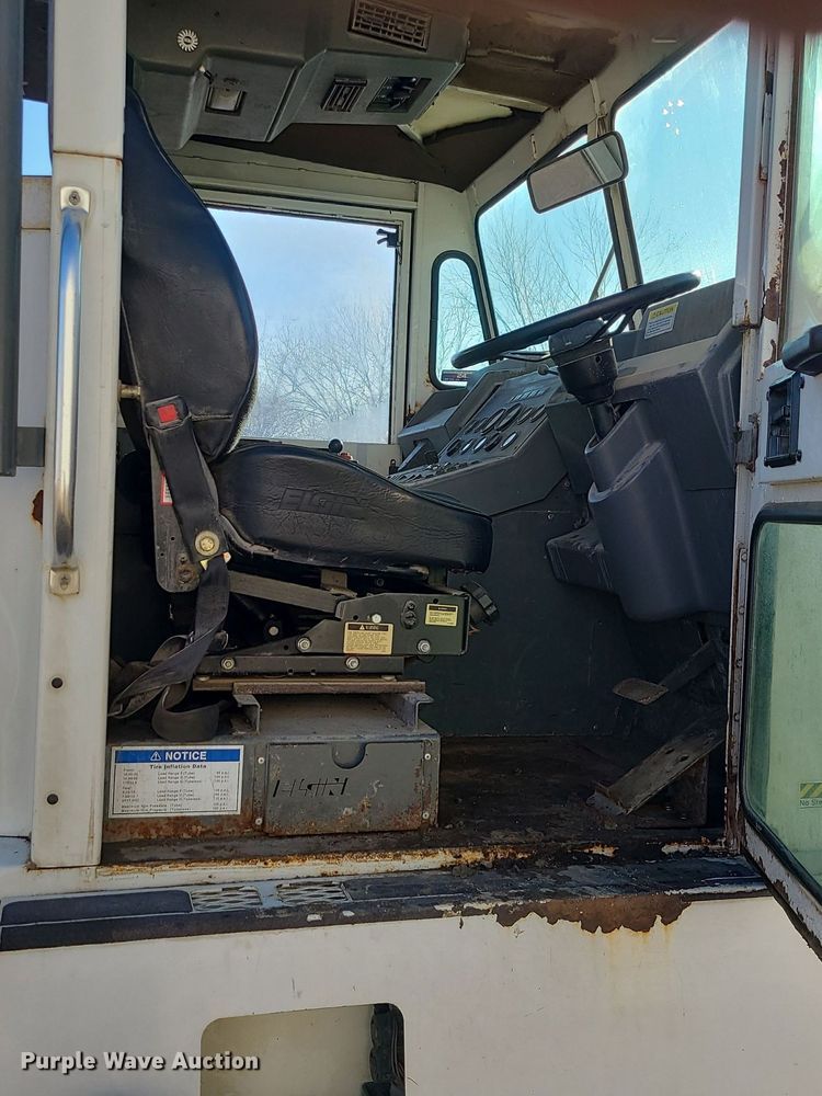 image for item DN8311 Elgin Pelican Series P street sweeper