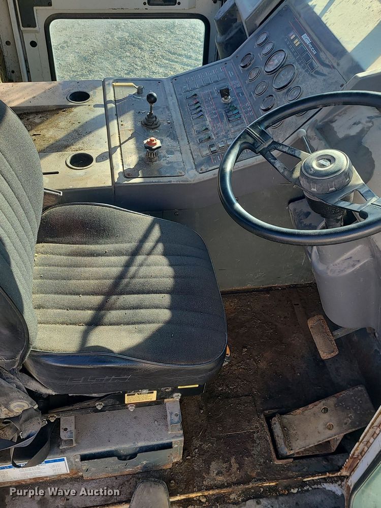 image for item DN8311 Elgin Pelican Series P street sweeper