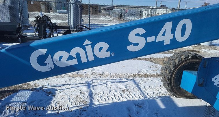 image for item DO4792 2007 Genie S-40 boom lift