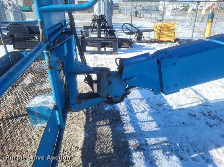image for item DO4792 2007 Genie S-40 boom lift