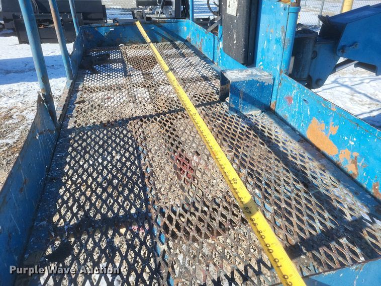 image for item DO4792 2007 Genie S-40 boom lift