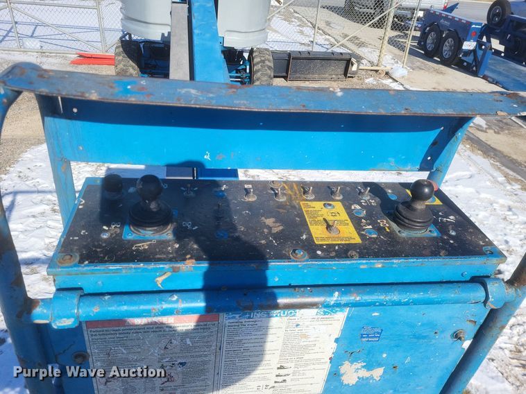 image for item DO4792 2007 Genie S-40 boom lift