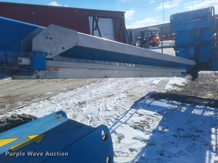 image for item DO4792 2007 Genie S-40 boom lift