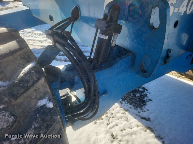 image for item DO4792 2007 Genie S-40 boom lift