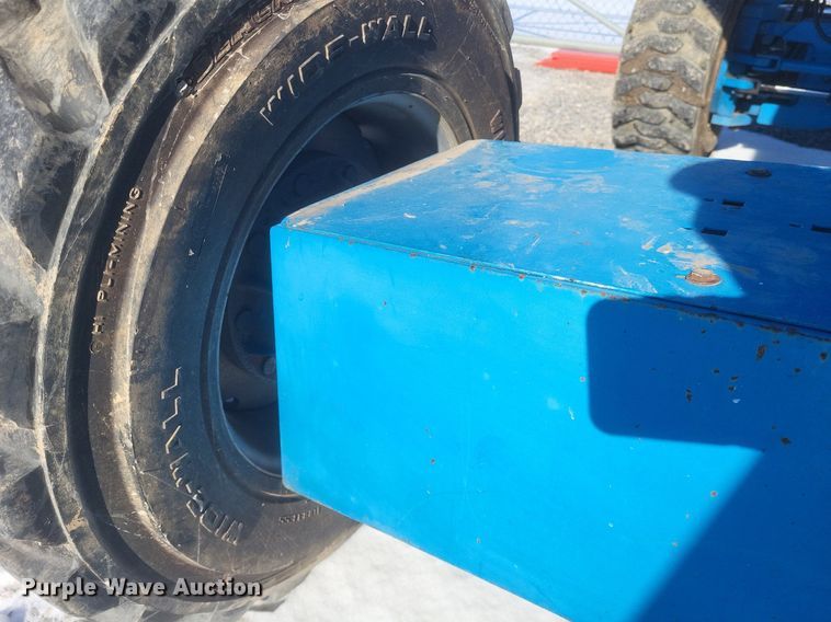 image for item DO4792 2007 Genie S-40 boom lift