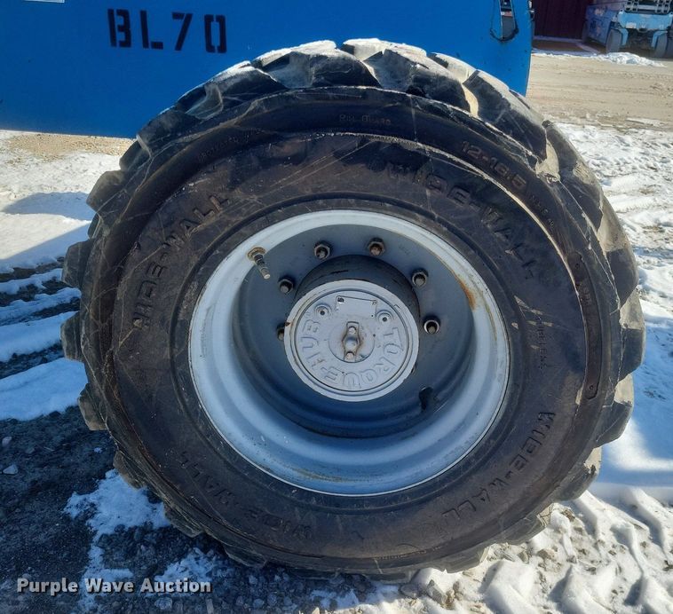 image for item DO4792 2007 Genie S-40 boom lift