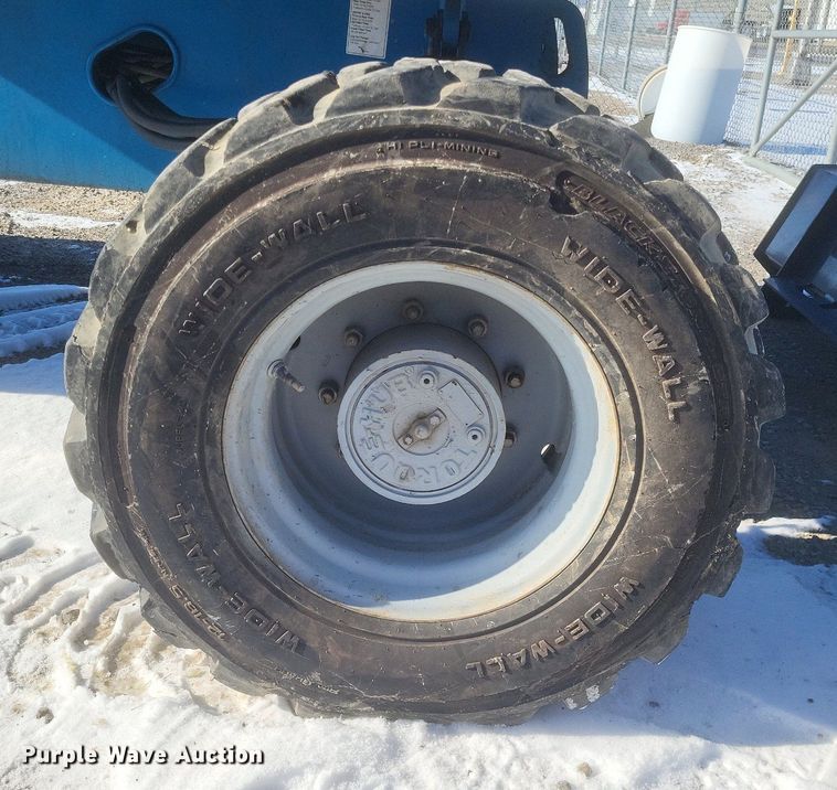 image for item DO4792 2007 Genie S-40 boom lift