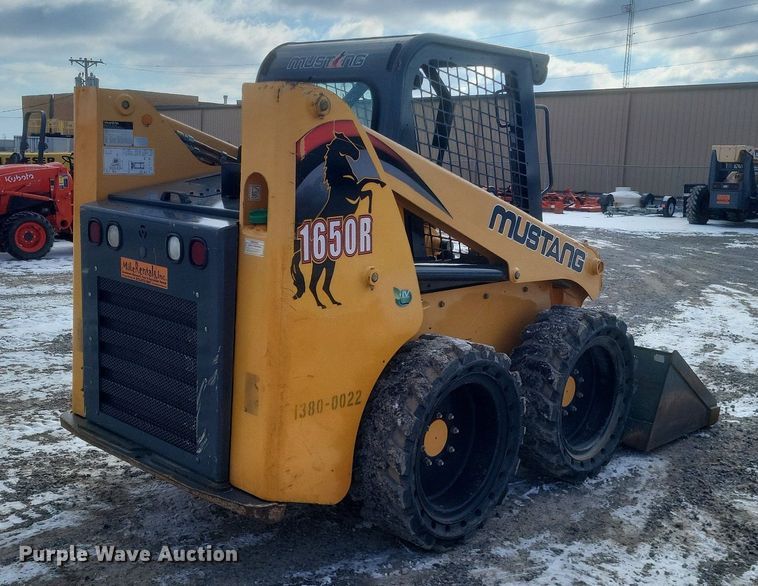 image for item DO4794 2017 Mustang  1650R skid steer loader