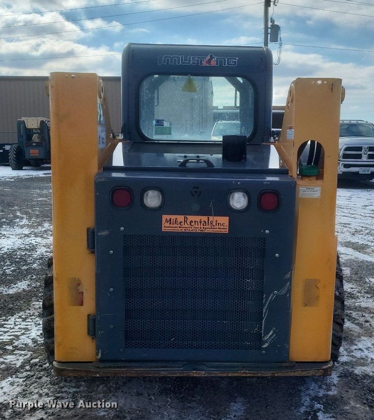 image for item DO4794 2017 Mustang  1650R skid steer loader