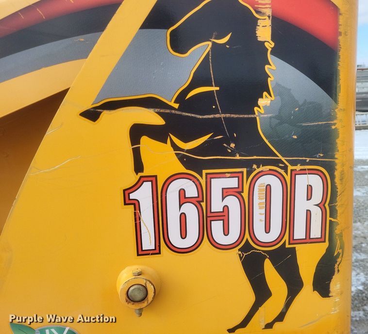 image for item DO4794 2017 Mustang  1650R skid steer loader