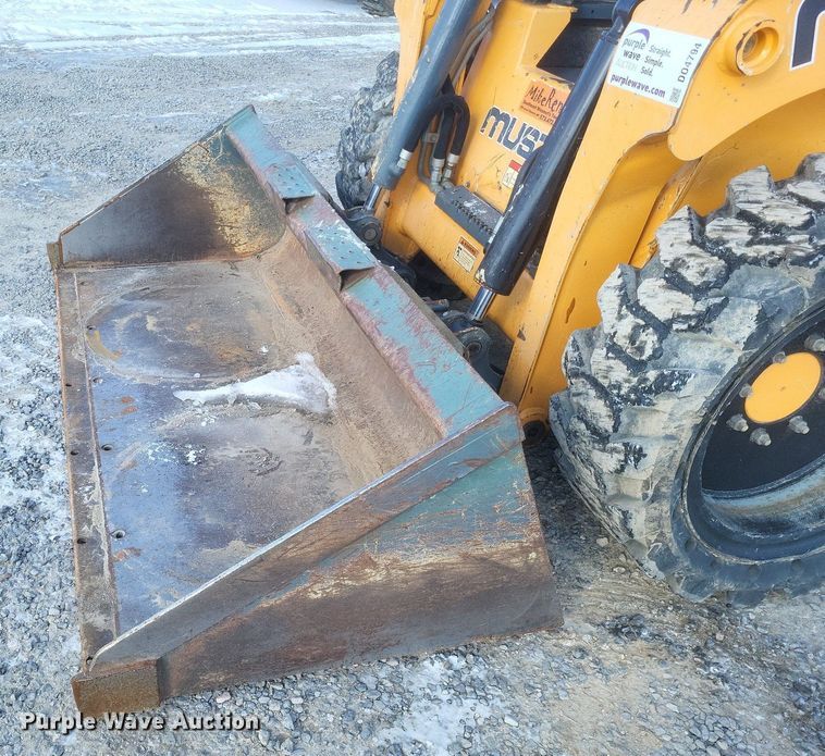 image for item DO4794 2017 Mustang  1650R skid steer loader