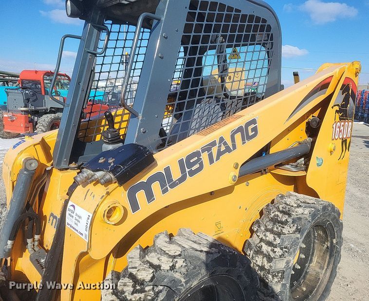 image for item DO4794 2017 Mustang  1650R skid steer loader