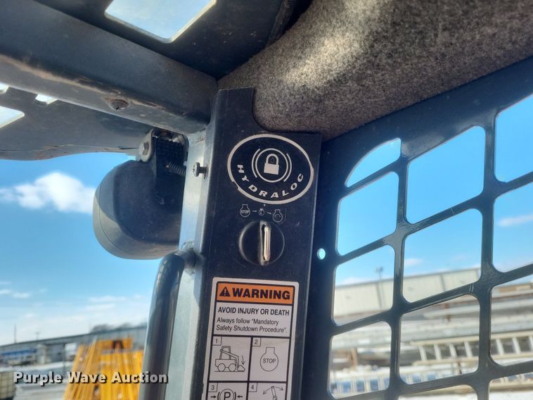 image for item DO4794 2017 Mustang  1650R skid steer loader