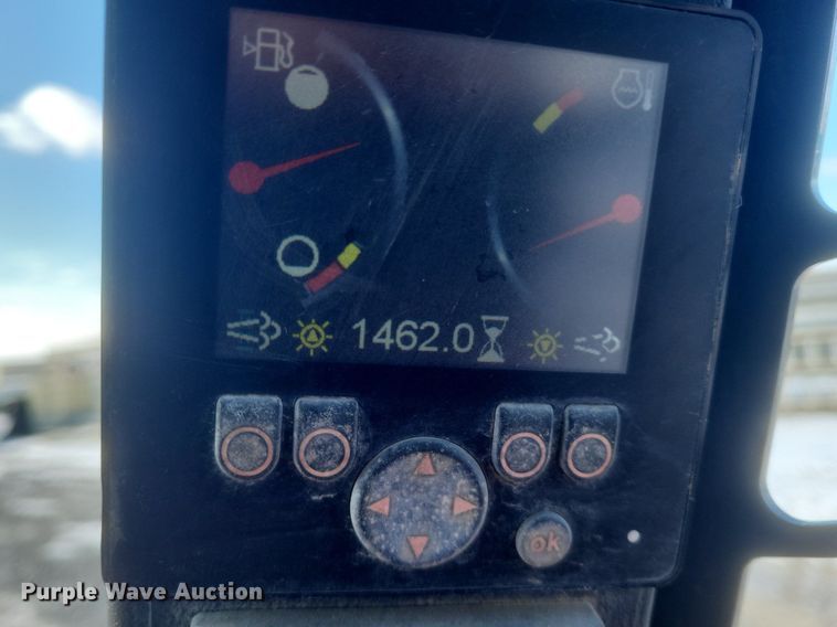 image for item DO4794 2017 Mustang  1650R skid steer loader