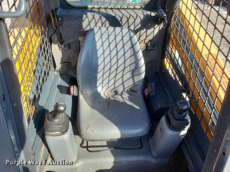 image for item DO4794 2017 Mustang  1650R skid steer loader