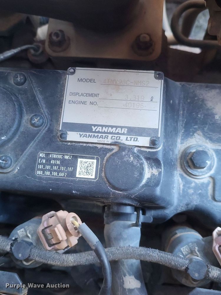 image for item DO4794 2017 Mustang  1650R skid steer loader