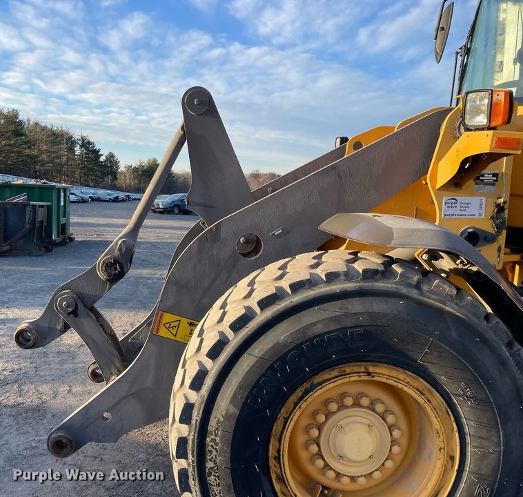 image for item DP0277 2010 Volvo  L90F  wheel loader