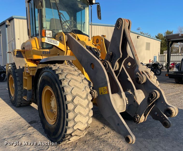 image for item DP0277 2010 Volvo  L90F  wheel loader