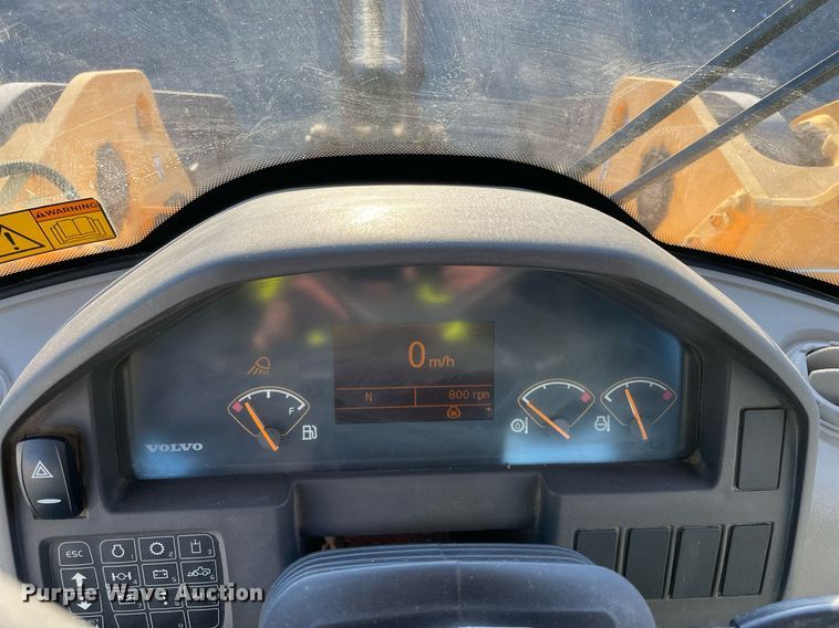 image for item DP0277 2010 Volvo  L90F  wheel loader