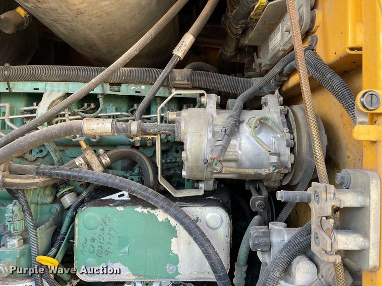 image for item DP0277 2010 Volvo  L90F  wheel loader