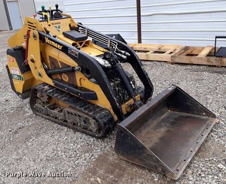 image for item DP2560 2021 Vermeer S925TX compact utility loader