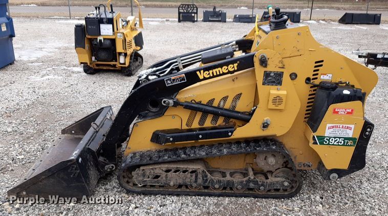 image for item DP2560 2021 Vermeer S925TX compact utility loader