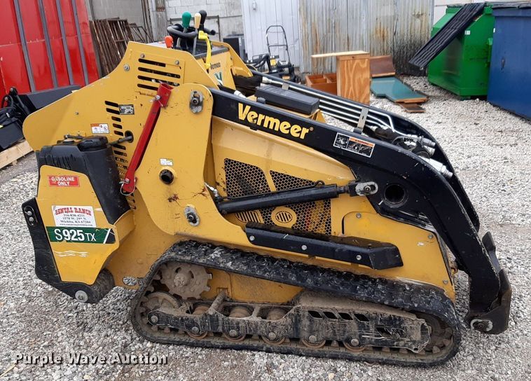 image for item DP2560 2021 Vermeer S925TX compact utility loader