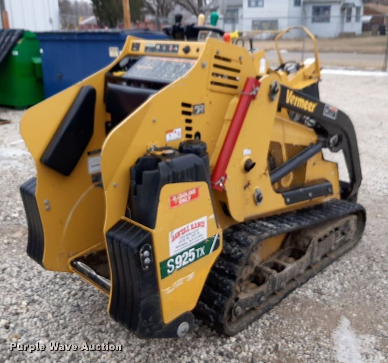 image for item DP2560 2021 Vermeer S925TX compact utility loader