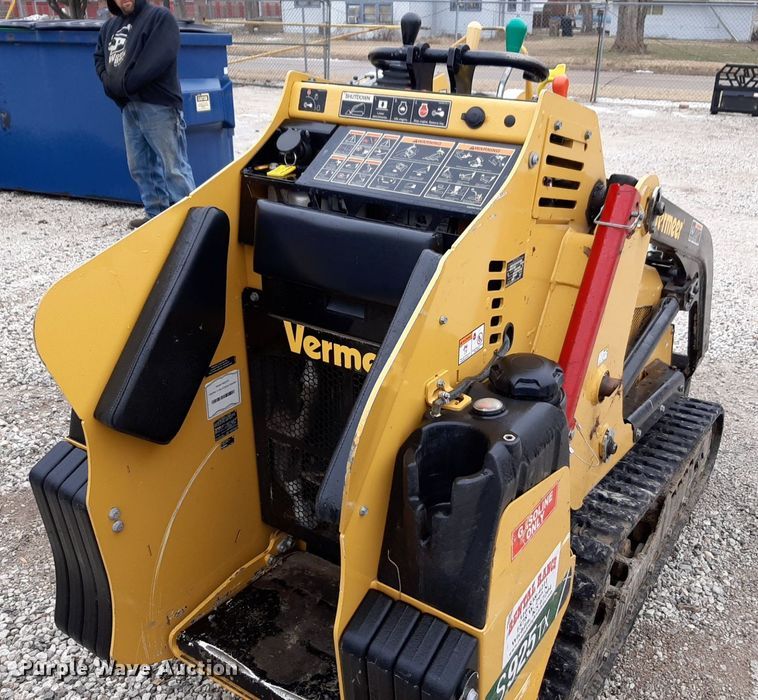 image for item DP2560 2021 Vermeer S925TX compact utility loader