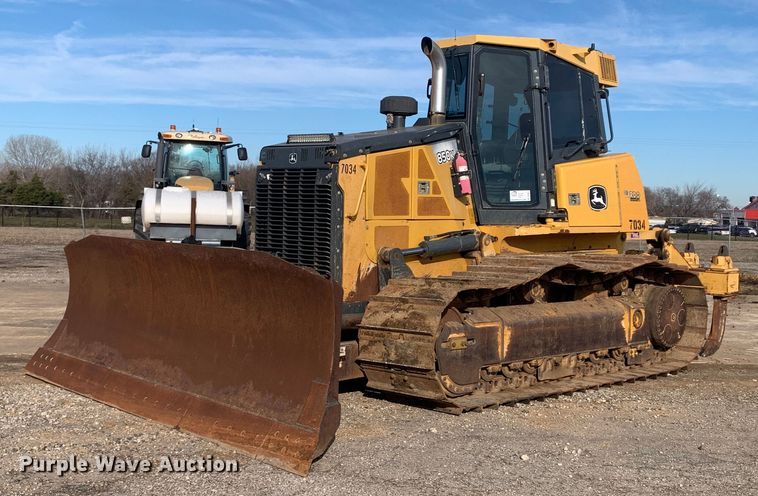 image for item DP8823 2014 John Deere 850K dozer