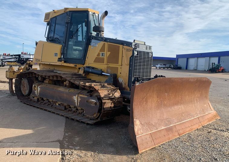 image for item DP8823 2014 John Deere 850K dozer