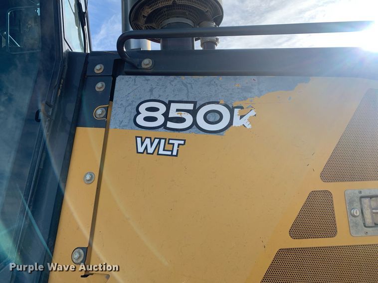 image for item DP8823 2014 John Deere 850K dozer