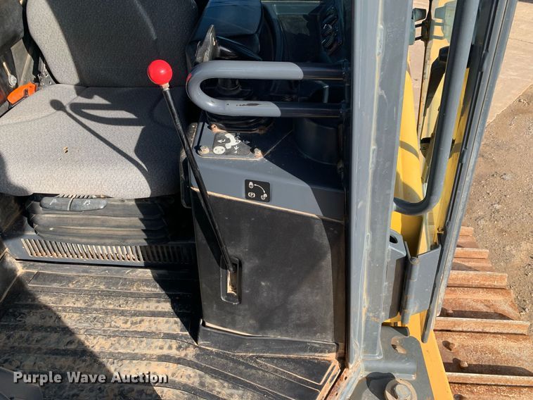 image for item DP8823 2014 John Deere 850K dozer