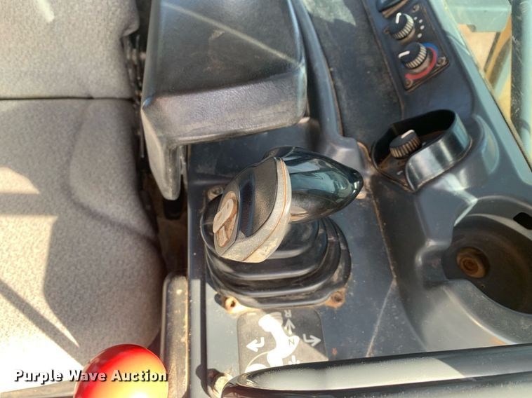 image for item DP8823 2014 John Deere 850K dozer