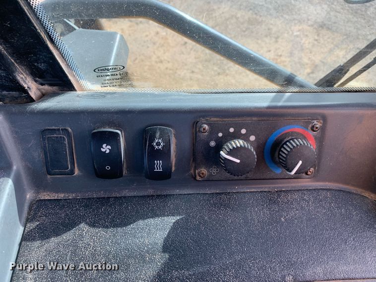 image for item DP8823 2014 John Deere 850K dozer