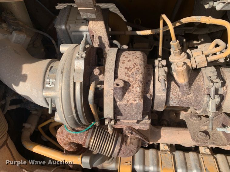 image for item DP8823 2014 John Deere 850K dozer