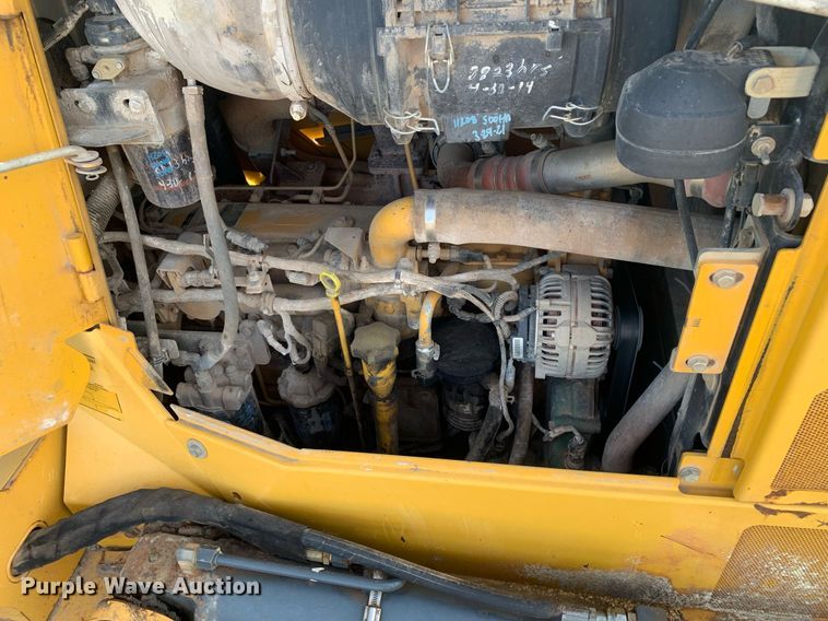 image for item DP8823 2014 John Deere 850K dozer