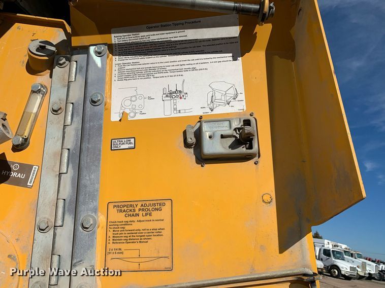 image for item DP8824 2015 John Deere 755K track loader