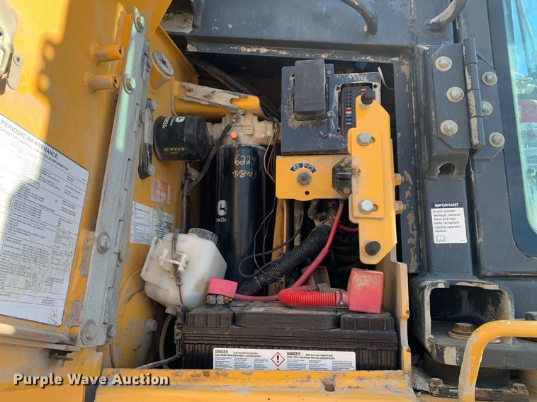 image for item DP8824 2015 John Deere 755K track loader