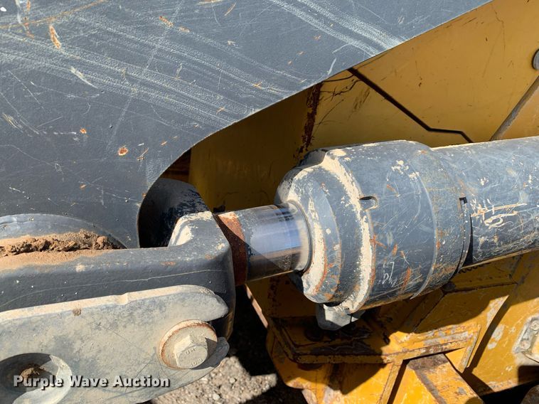 image for item DP8824 2015 John Deere 755K track loader