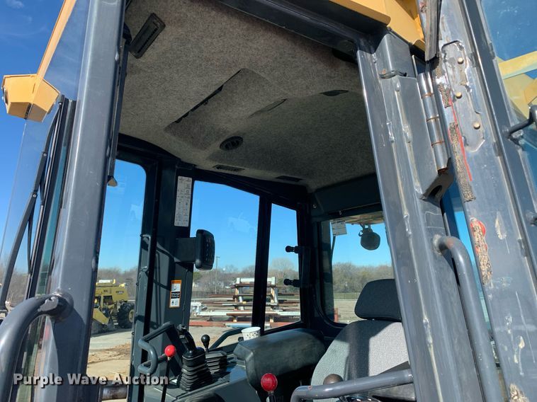 image for item DP8824 2015 John Deere 755K track loader