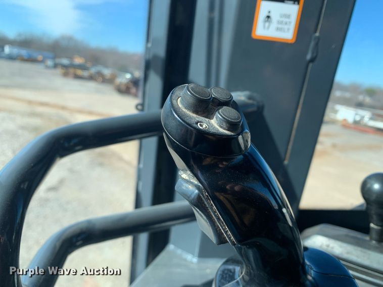 image for item DP8824 2015 John Deere 755K track loader