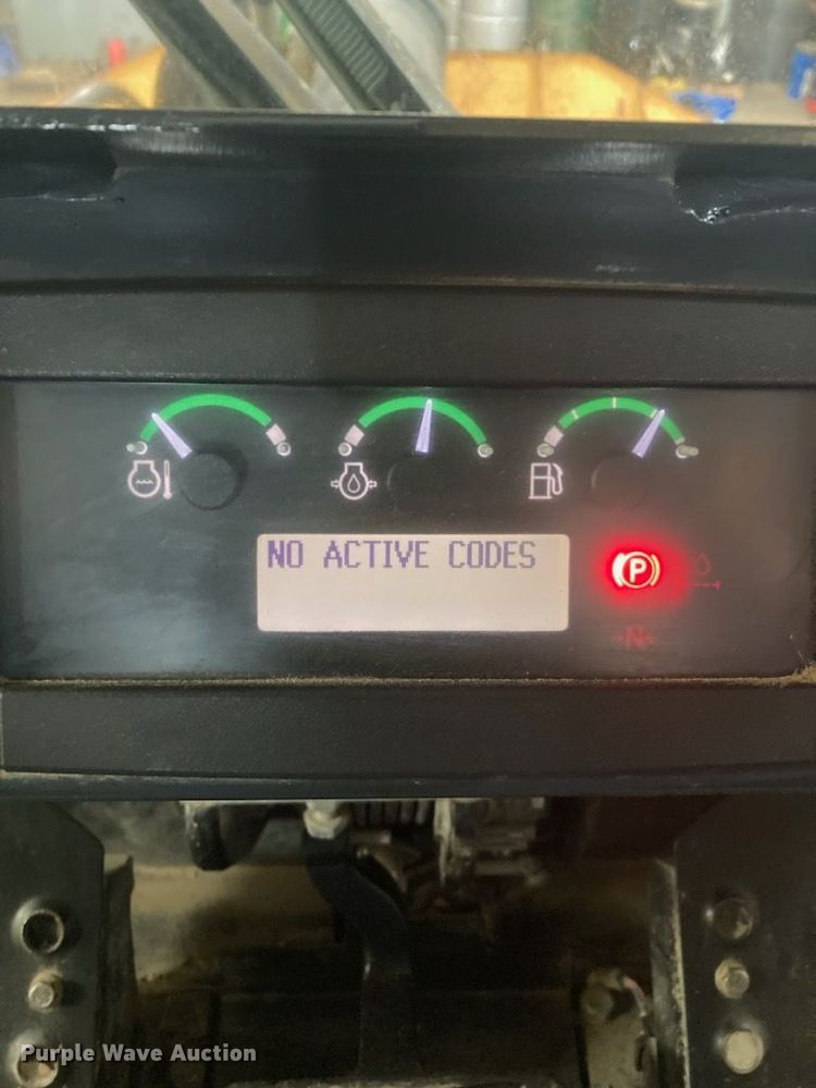 image for item DP8824 2015 John Deere 755K track loader