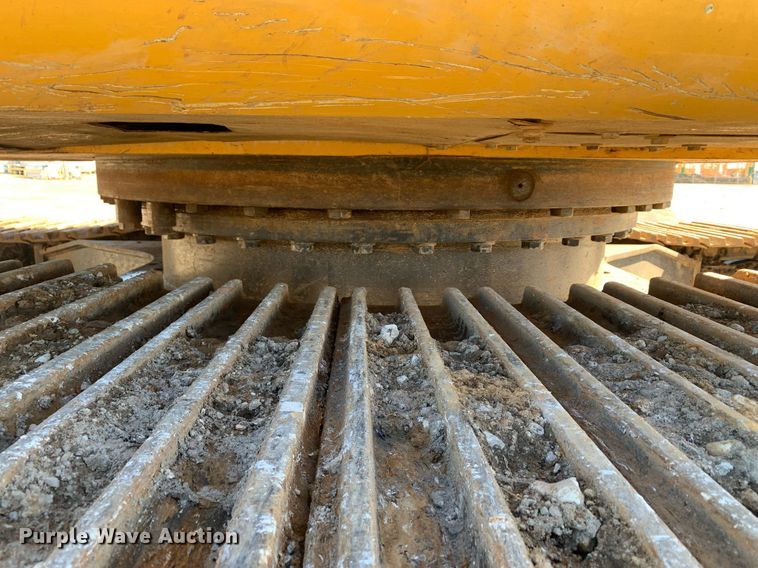 image for item DP8826 2017 John Deere 350G LC excavator