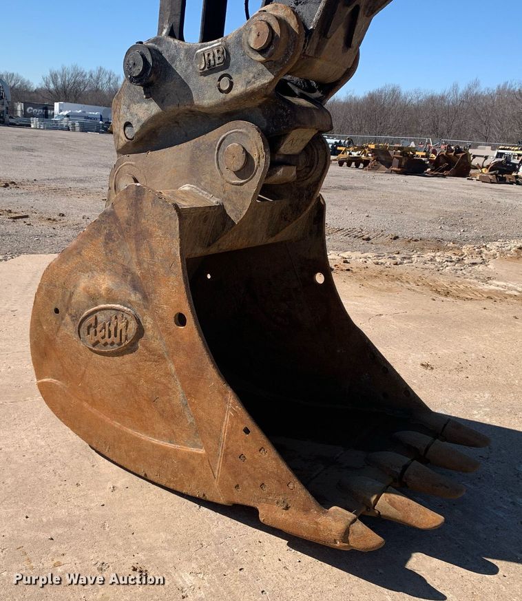 image for item DP8826 2017 John Deere 350G LC excavator