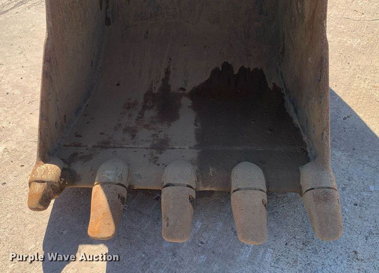 image for item DP8826 2017 John Deere 350G LC excavator