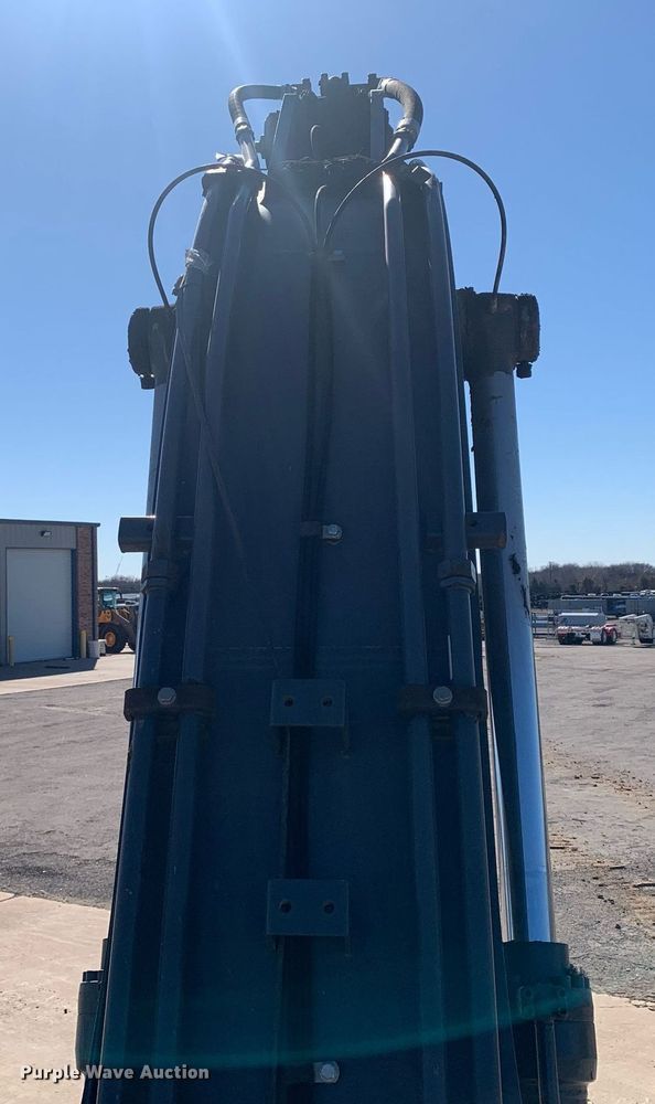 image for item DP8826 2017 John Deere 350G LC excavator