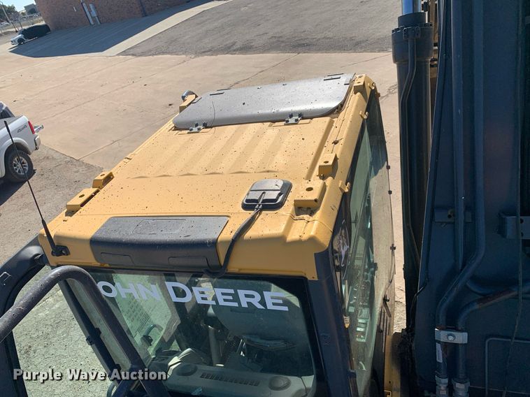 image for item DP8826 2017 John Deere 350G LC excavator